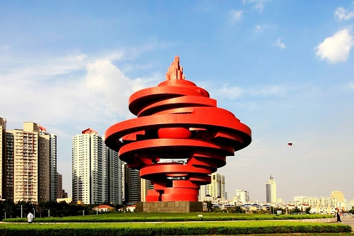 青島政府工作報(bào)告發(fā)聲 像保護(hù)眼睛一樣保護(hù)環(huán)境