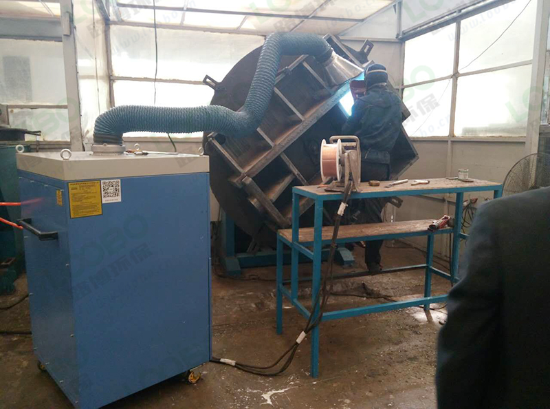 使用電焊煙塵凈化器和改善工作環境哪個更環保.jpg 使用電焊煙塵凈化器和改善工作環境哪個更環保.jpg