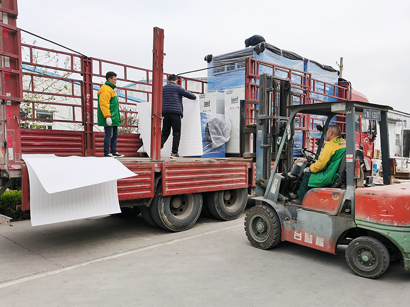 中央式煙塵凈化系統發貨01.jpg 中央式煙塵凈化系統發貨01.jpg