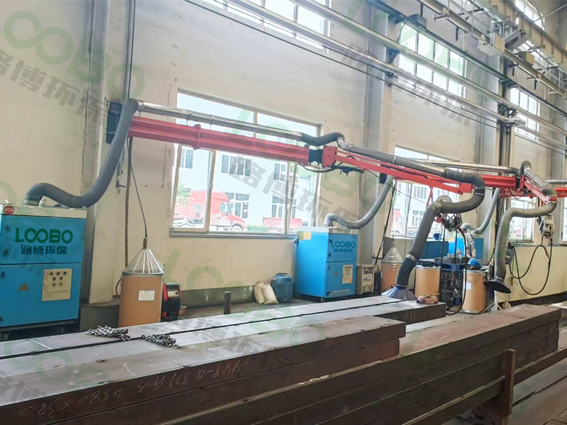 靈活旋轉，高效捕集焊接煙塵，萬向吸氣臂讓煙塵無處可逃