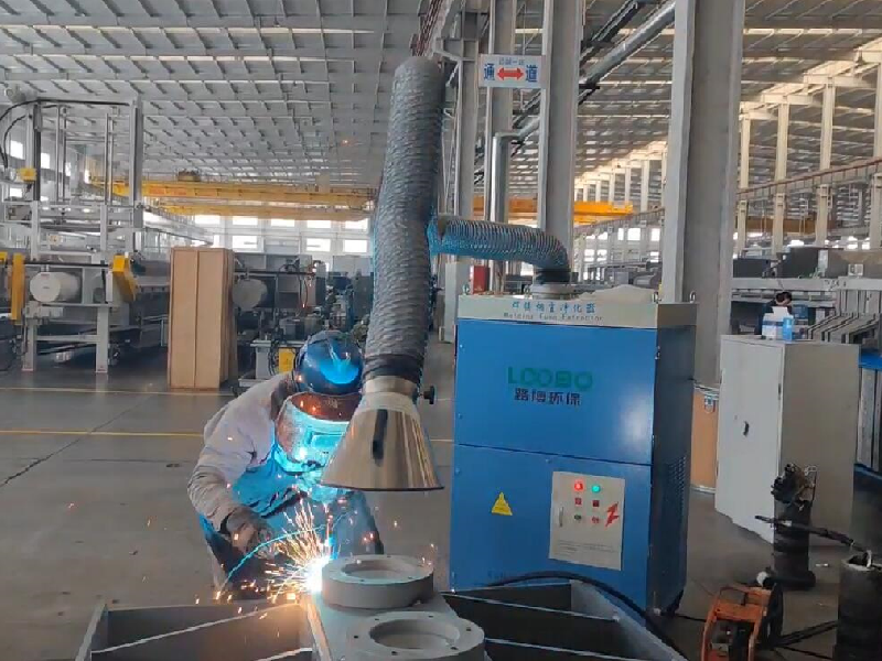 焊點在哪，凈化到哪”——移動式焊煙凈化器的的實戰優勢
